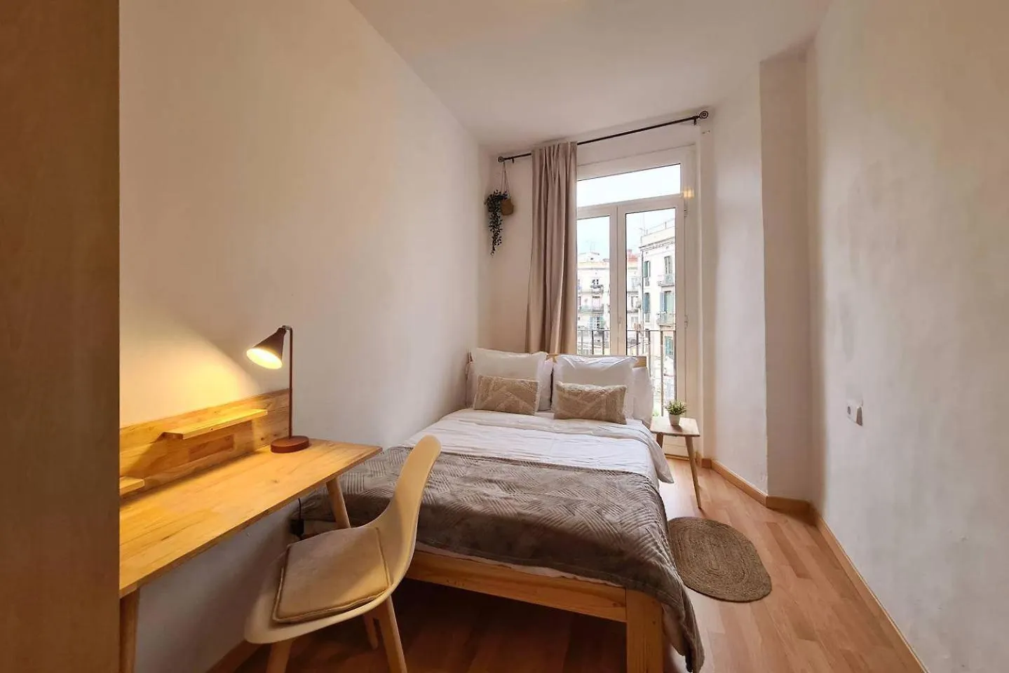 21Ara1085- Fabulous 4Br Apartment In Ciutat Vella Barcelona